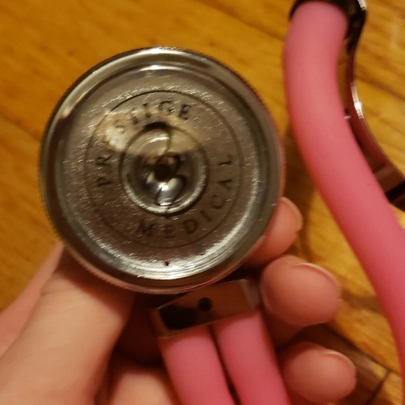 NEVER USED Pink Sethoscope - Picture 3 of 3